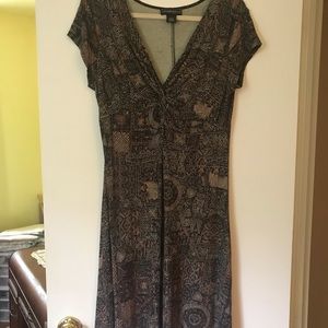 Really cute dress pull over very clean no stains